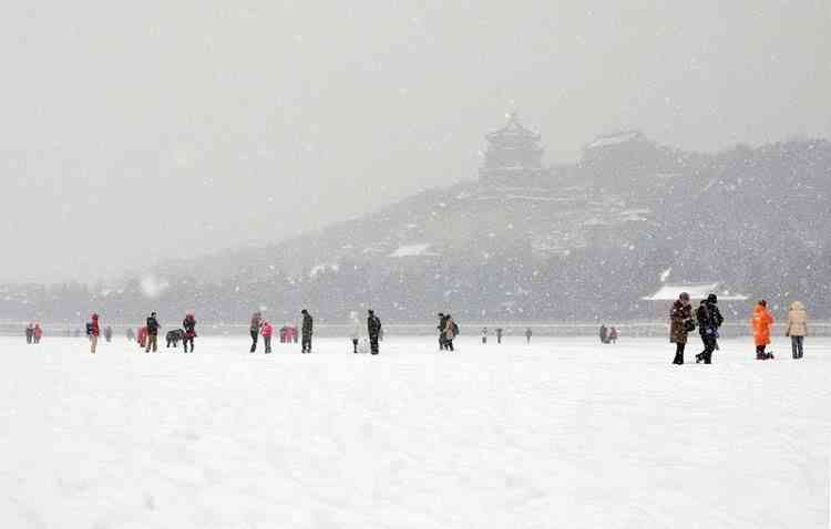 轻颜ai雪景文案