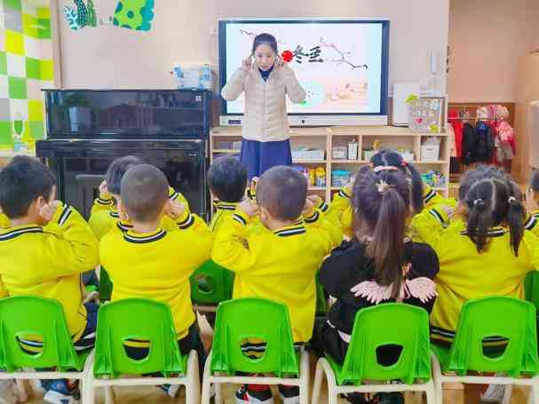 幼儿园课程：精选古诗汇编与教学指导手册