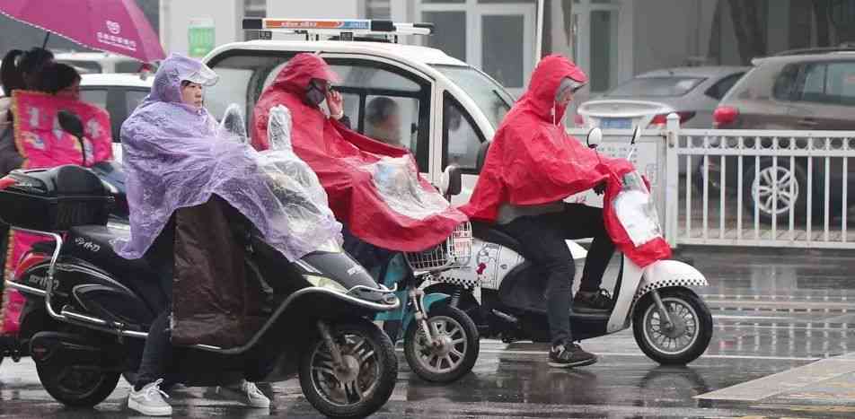 上下班途中遭遇车祸，能否被认定为工伤待遇