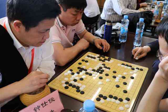 围棋赛事全面解析：专业解说与赛事回顾，满足您对围棋大赛的全方位了解