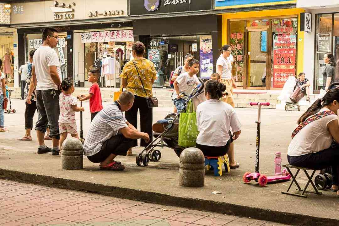 一键生成探店文案：盘点市面上热门的AI小程序，全面满足店铺营销需求