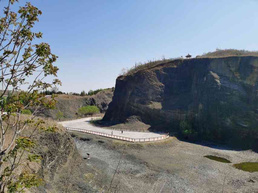 火山书写：探索火山地质奥秘与历印记的记录方式