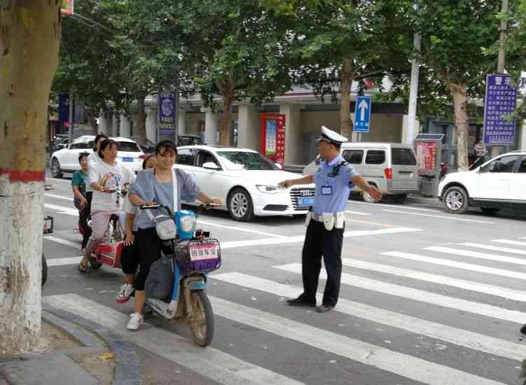 公务员出车祸残疾了还可以上班吗：现行公务员车祸残疾处理办法详解