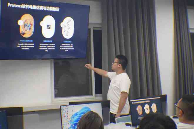 '融合智能科技：视觉传达设计专业AI应用与实践结课报告'