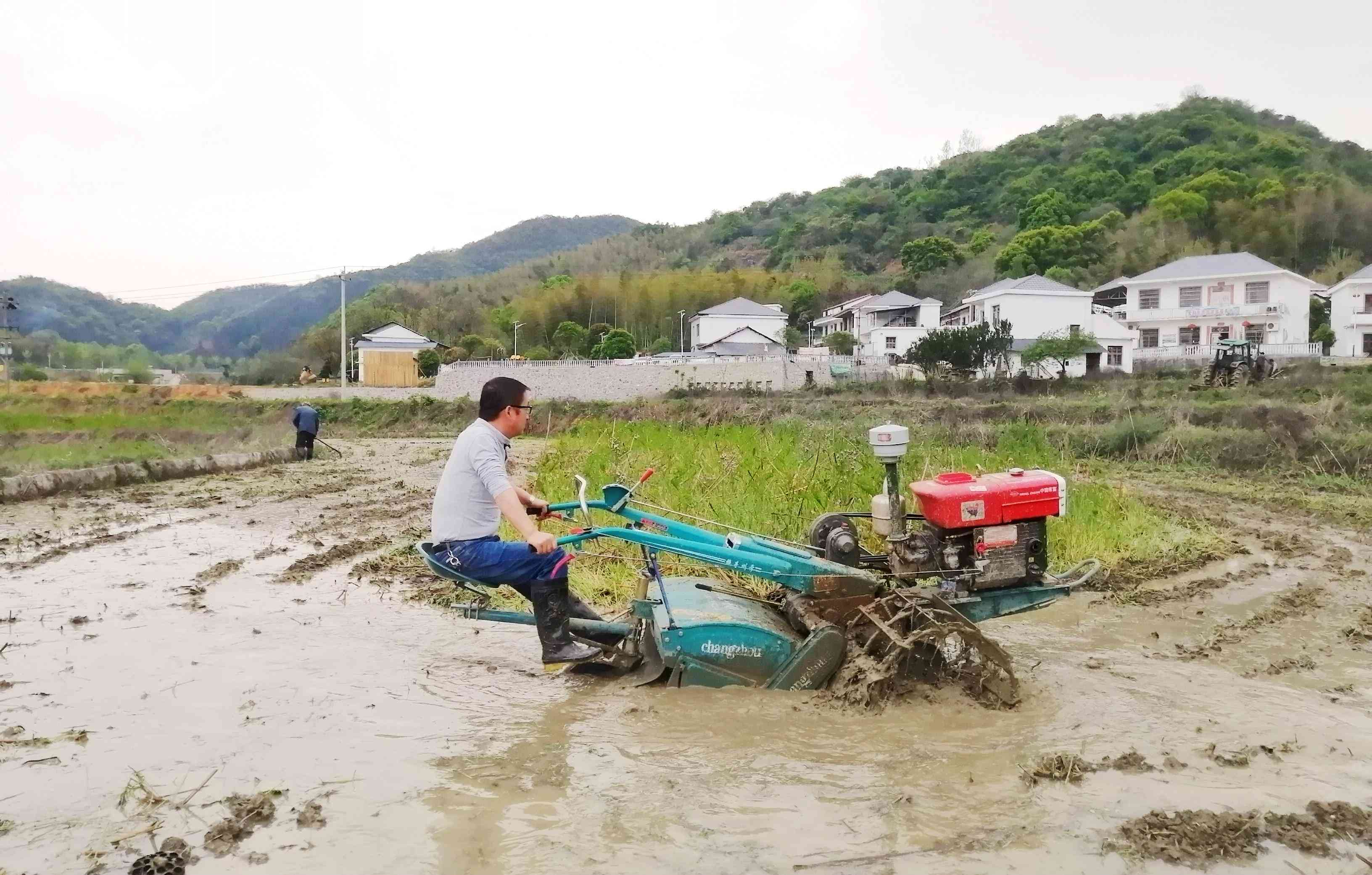 跨市工伤认定新政策：异地工作者的权益保障探讨