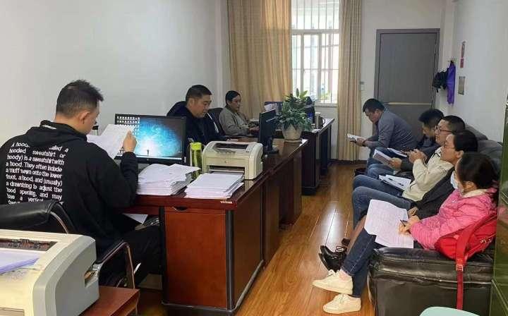 斗殴算工伤吗：上班期间斗殴是否工伤及相应赔偿与法律责任解析