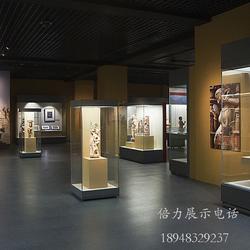 白色艺术展览：精选展品与展览馆一览