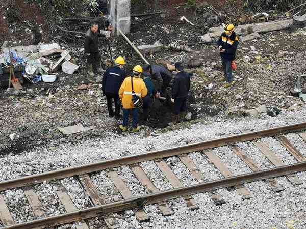 职工穿行铁道遭遇事故，能否认定为工伤？