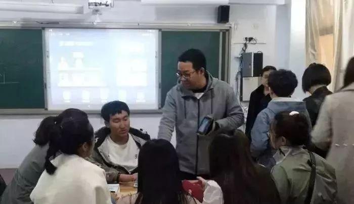 智能助教科大讯飞助力学生作文修改与提升